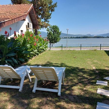 Fenix Apartment & Rooms Vinci Εξωτερικό φωτογραφία