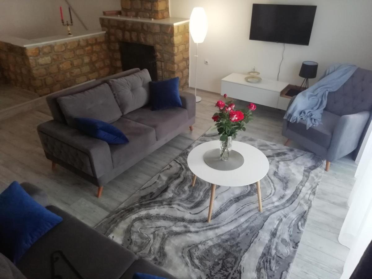Fenix Apartment & Rooms Vinci Εξωτερικό φωτογραφία