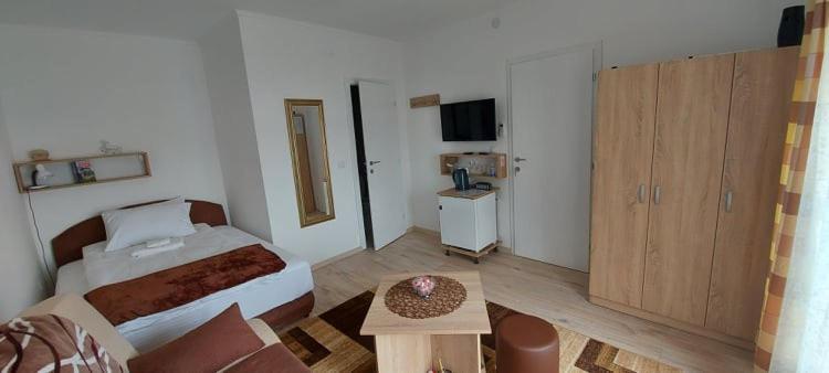 Fenix Apartment & Rooms Vinci Εξωτερικό φωτογραφία